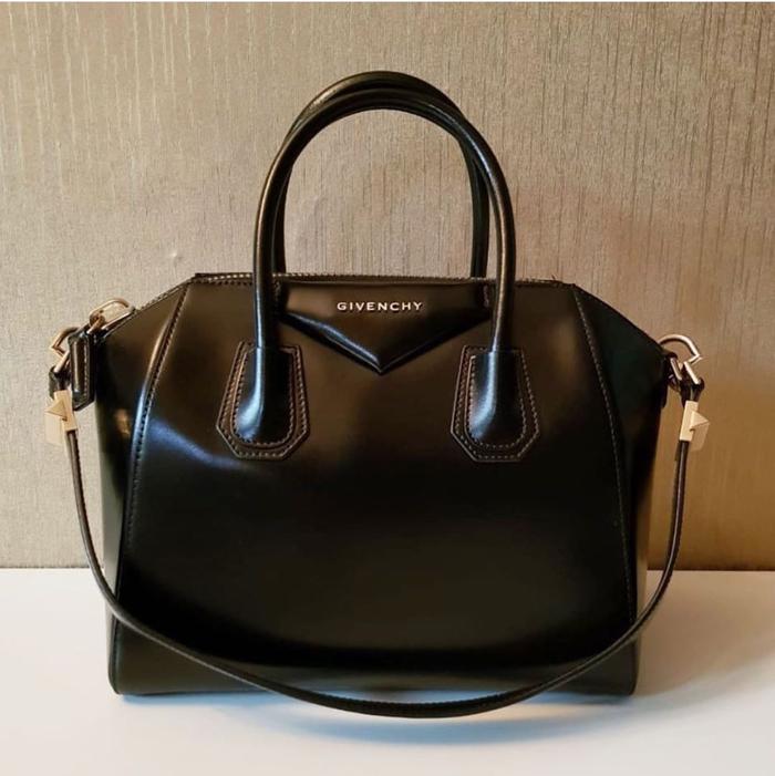 For Rent/Sewa Givenchy Antigona Small Black Smooth