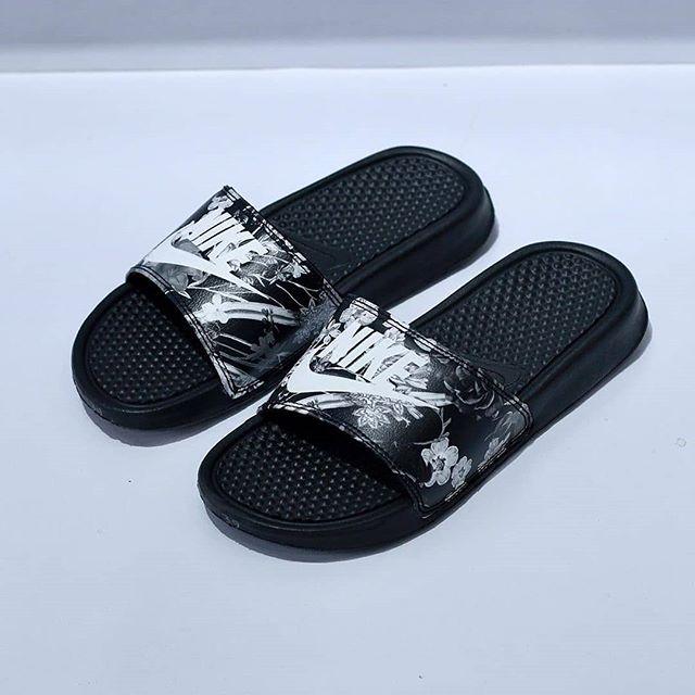 SANDAL SLIP ON WANITA NIKE BENASSI ORIGINAL MADE IN INDONESIA