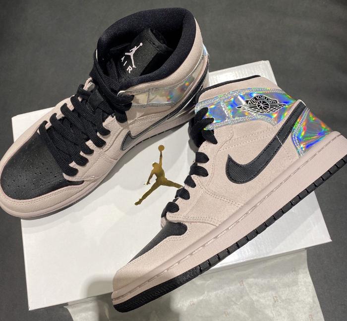 NIKE AIR JORDAN 1 MID CHROME WINGS IRIDESCENT 100% ORIGINAL TERMURAH