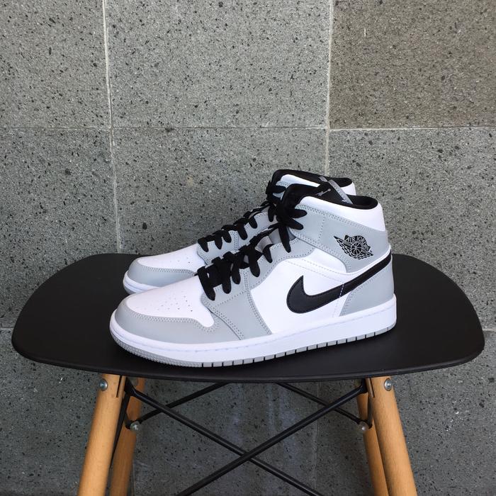 NIKE AIR JORDAN 1 MID SMOKE GREY ROYAL TOE SHADOW YEEZY OFF WHITE DIOR