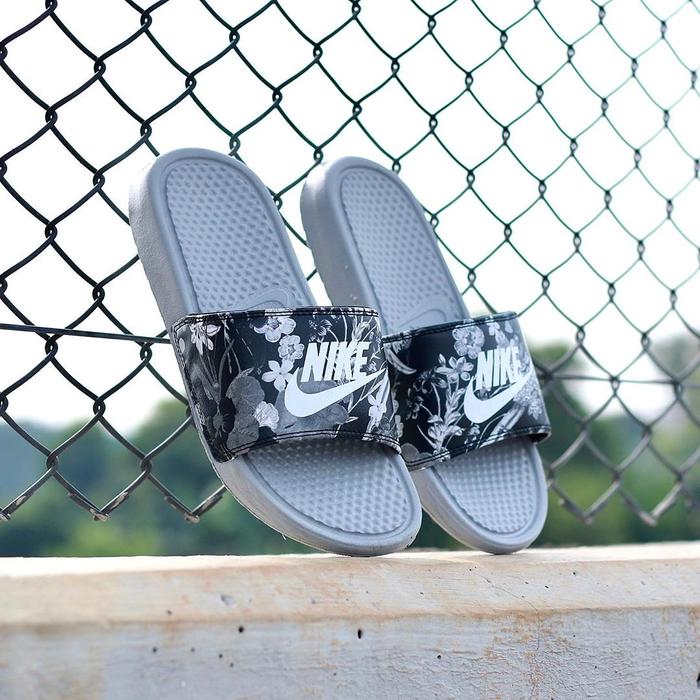 SENDAL SLIP ON WANITA NIKE BENASSI ORIGINAL MADE IN INDONESIA