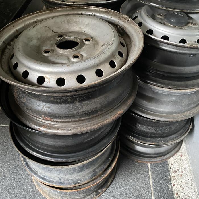 Velg kaleng Avanza second