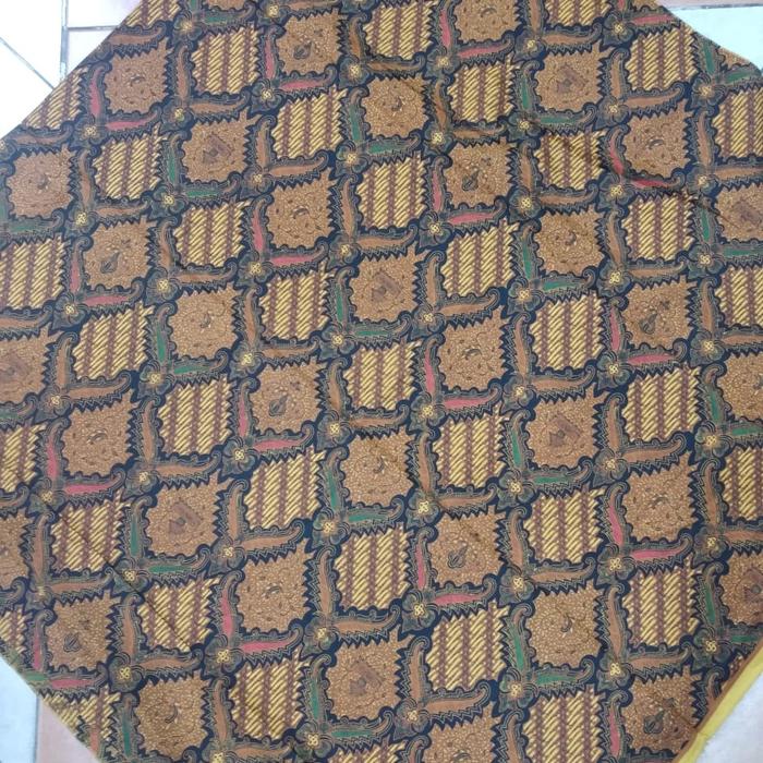 Kain Batik Lestari solo prima motif kotak parang