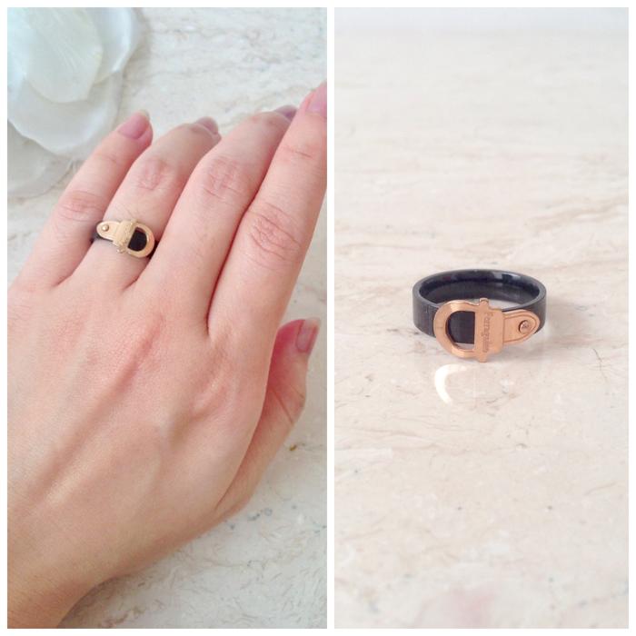 Cincin keramik hitam