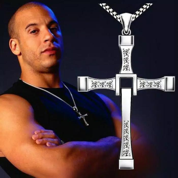 kalung salib paling laris Dominic Toretto fast and furious