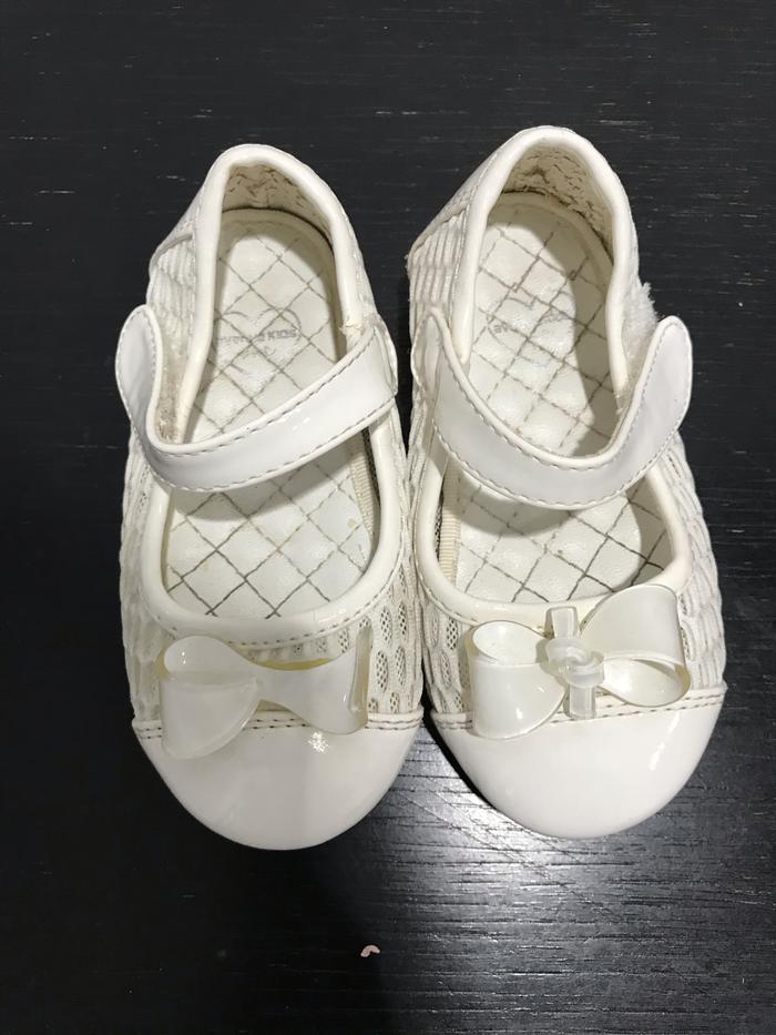 Preloved kids avenue no box white