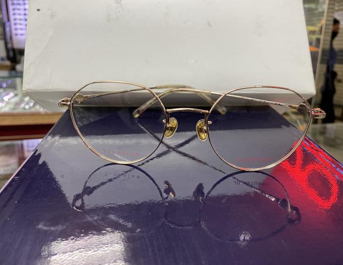 Kacamata titanium jill stuart