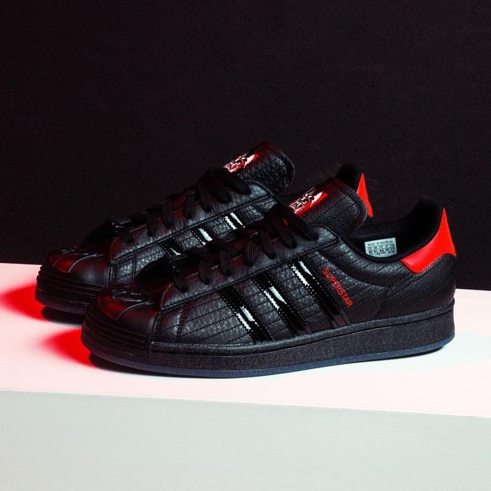 Adidas x Star Wars Superstar “Darth Vader”