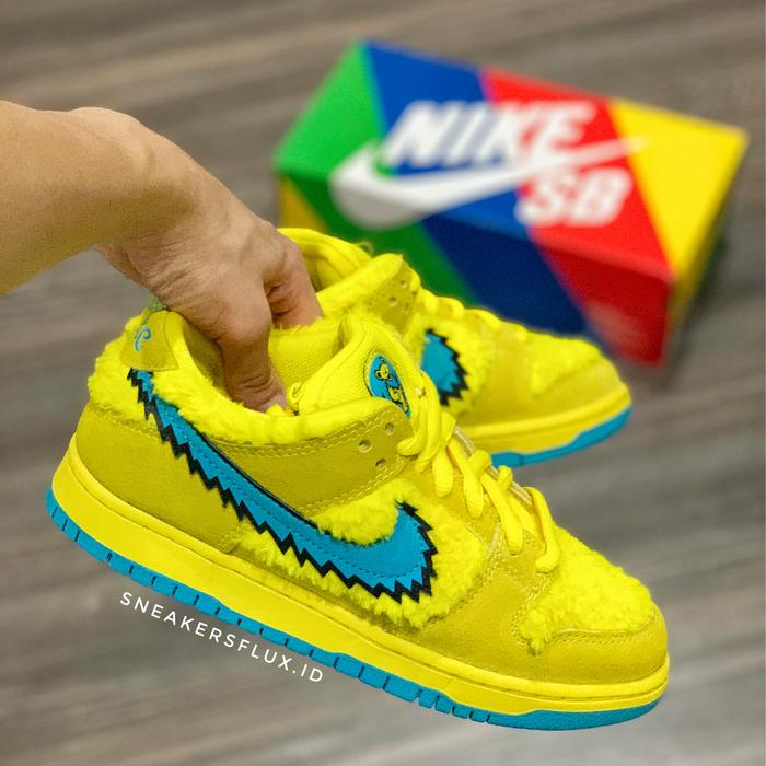 Nike SB Dunk Grateful Dead Bear Yellow