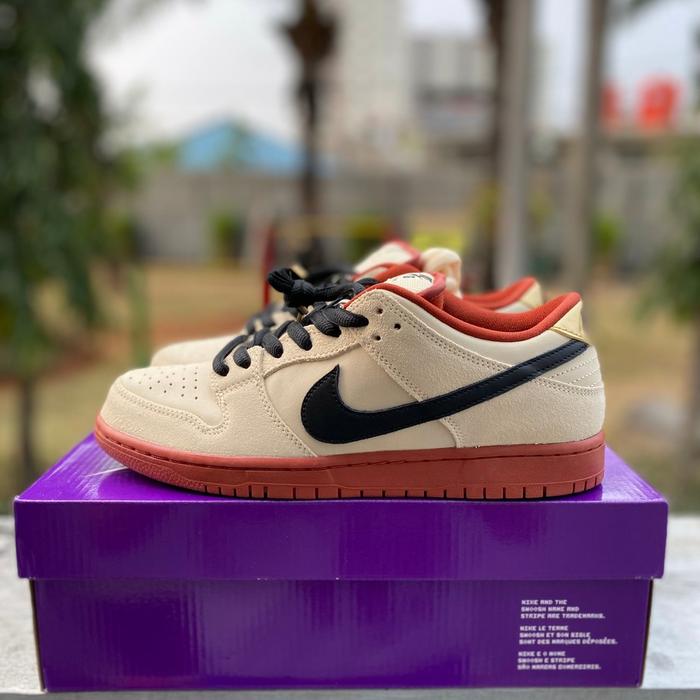 Nike SB Dunk Low Pro Muslin / Hennessy