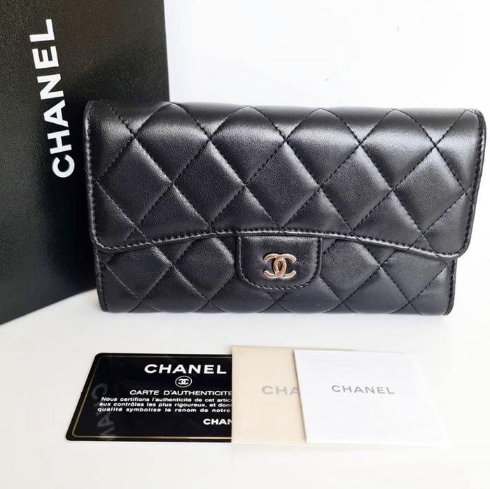 Preloved Chanel wallet trifold black lamb shw 17