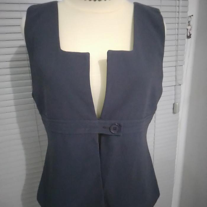 Outerwear/Rompi Suzanna Wanasuka Size L