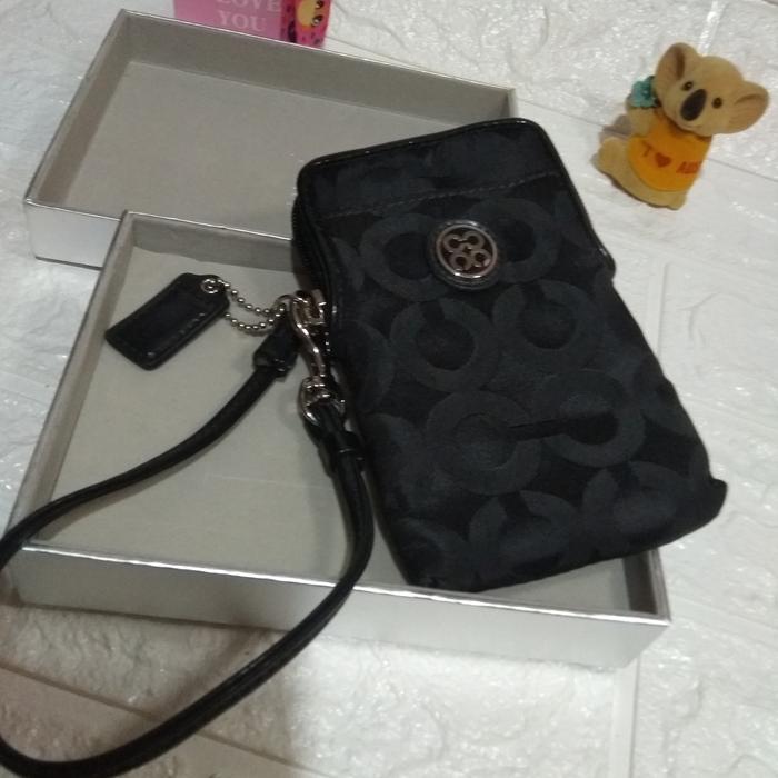C*x*a**ch Vertical Black wristlet / iPhone Wallet/Case