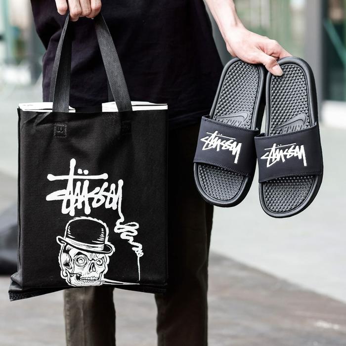 sandal unisex Nike Benassi x Stussy "Black/White" Original Indonesia