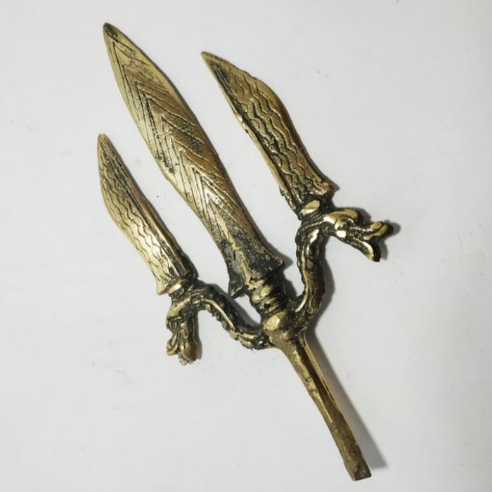 Tombak Trisula Naga Kembar Pamor Junjung Derajat