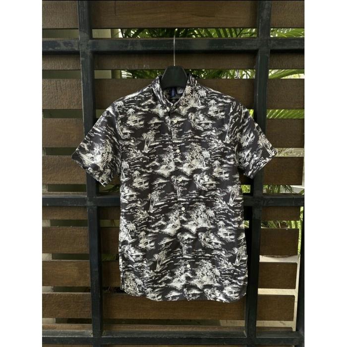 KEMEJA PATTERNED COTTON SHIRT BLACK HAWAII KEMEJA HNM PANTAI PRIA HM02