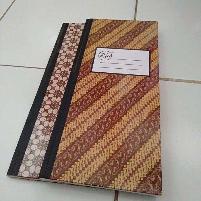 Buku Panjang Batik