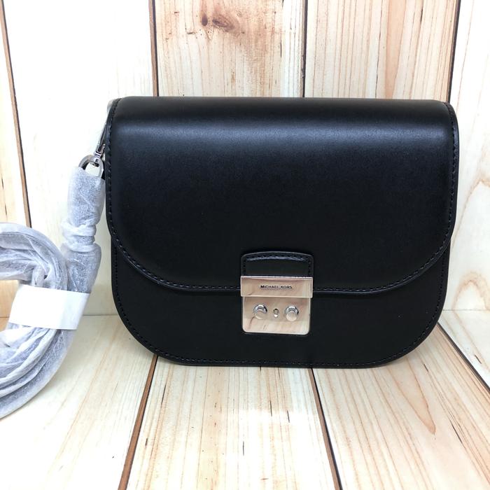 TAS MK SLOAN EDITOR SADDLE CROSSBODY BLACK