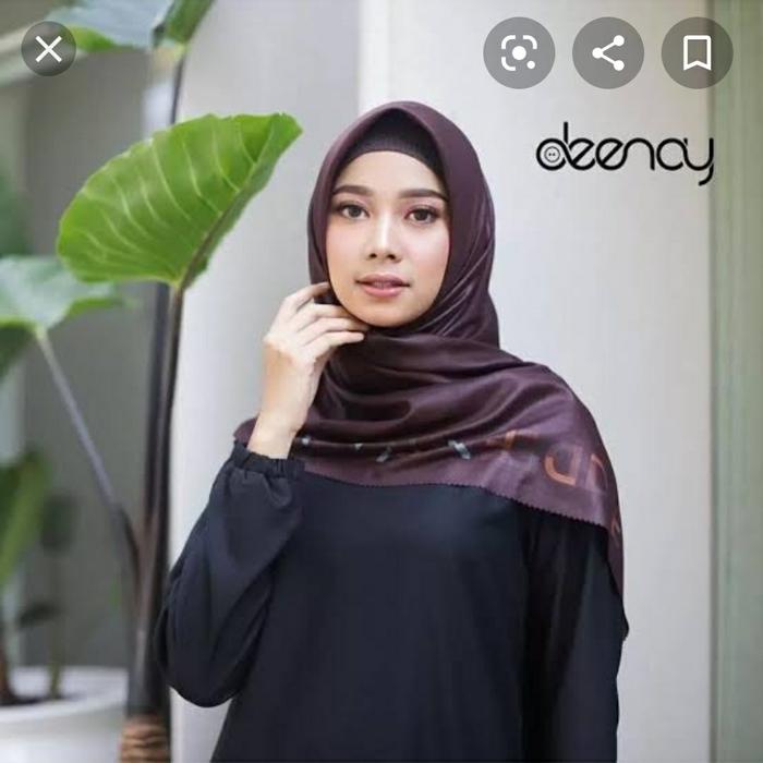 Jilbab Segi Empat Voal Ultrafine Diara Brown / Coklat by Deenay