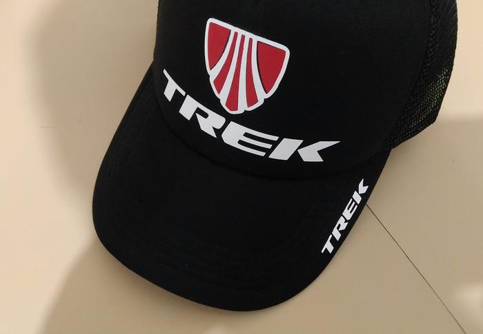 TOPI SEPEDA TREK