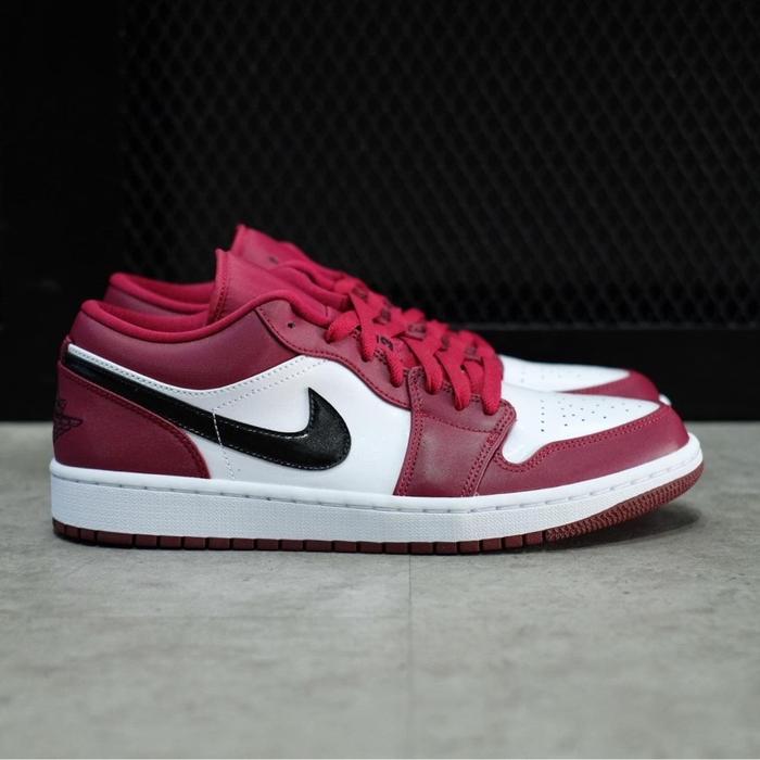 Air Jordan 1 Low Noble Red