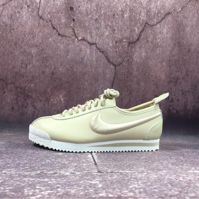 Sepatu Wanita Nike Cortez SL '72 Oatmeal