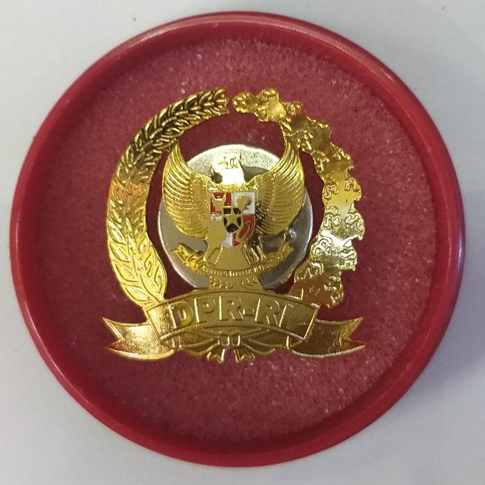 pin DPR RI  DPD RI MPR RI kuningan sepuh emas