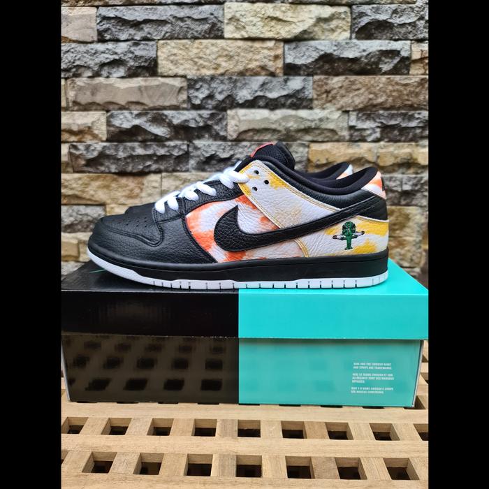 NIKE DUNK SB LOW "TIE-DYE RAYGUN- BLACK"