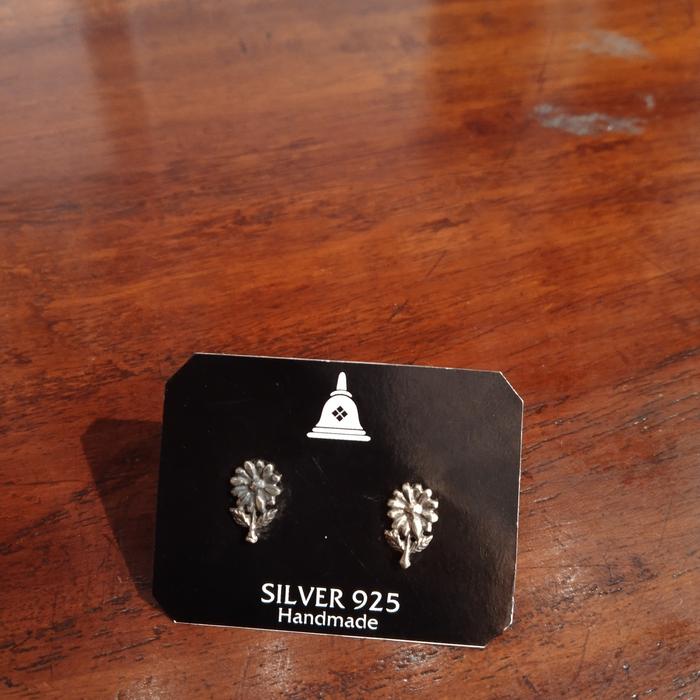 giwang bunga silver/giwang mini cantik /giwang perak lucu