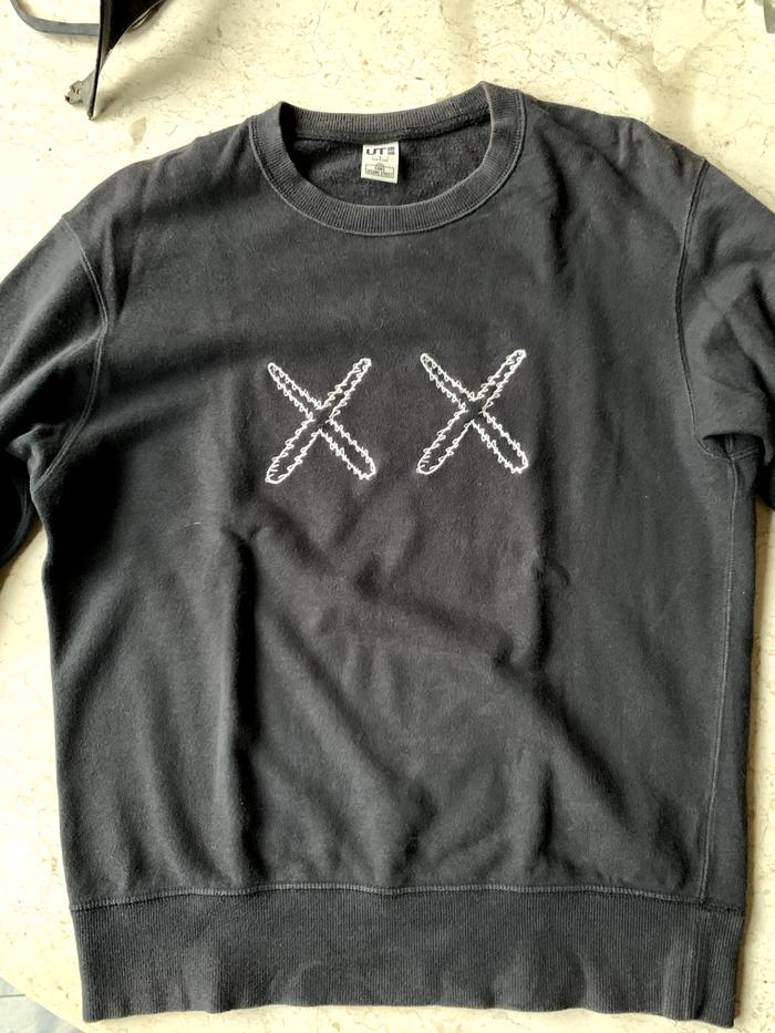 Crewneck Uniqlo x Kaws Sesame Street
