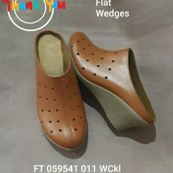 Sandal Kulit Wanita Wedges FT 059541 011 WCkl
