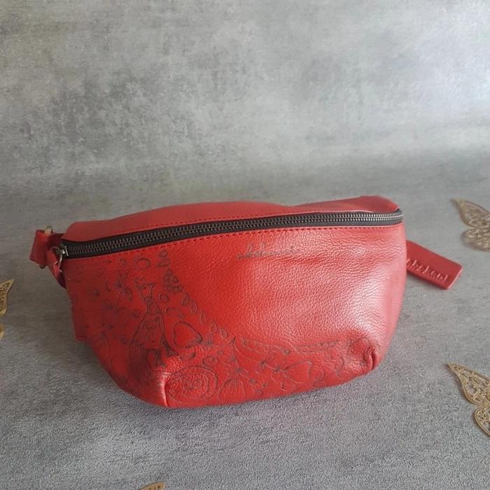 Tas Pinggang kulit sapi waistbag Abekani Merah 3 negeri