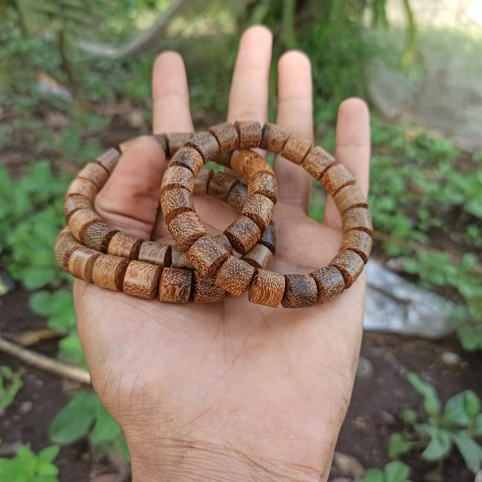 gelang kayu ulin menang