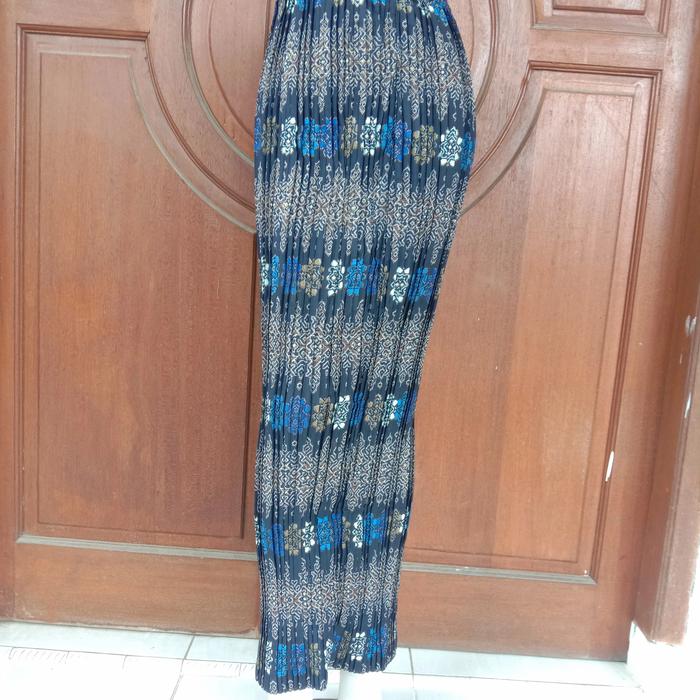 rok prisket batik toraja biru elektrik