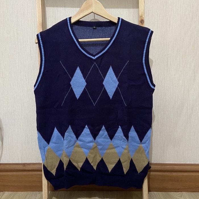 LIMITED Premium Outerwear Wanita Knit Vest Casual V Neck Thrift Style