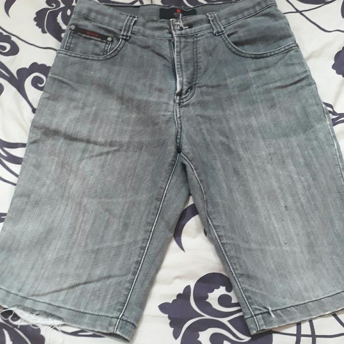 celana jeans pendek pria boss original preloved 30