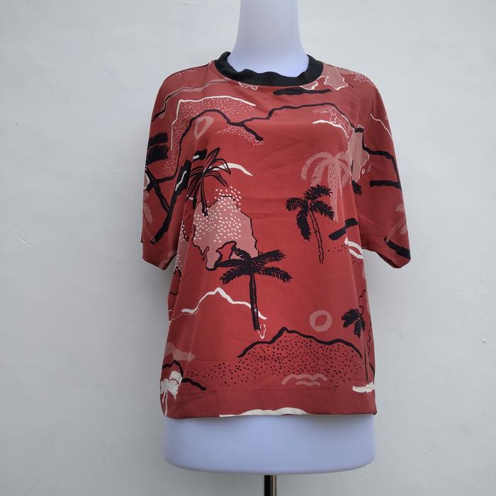 Baju Wanita Pendek Monkl Second Bekas Original Branded Like New