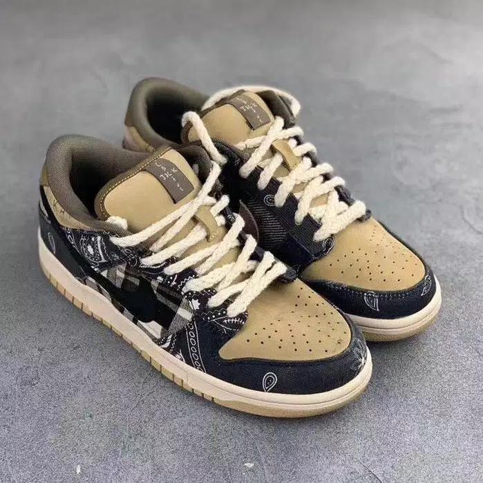 Nike SB Dunk Low Travis Scott Special Box CT5053-001