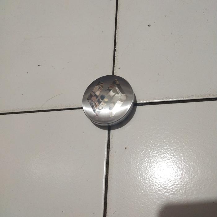dop velg/cap,wheel center silver ec,26 suzuki aerio original SGP