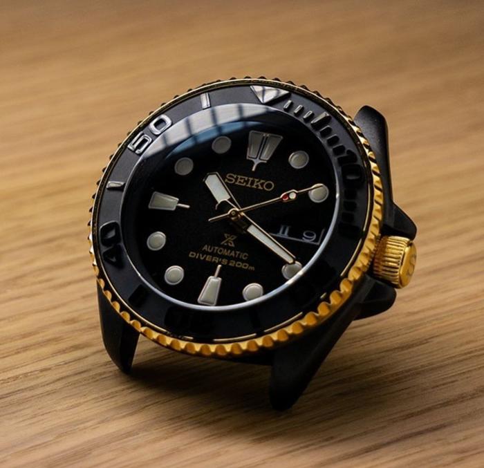 Seiko Mod Two Tone Stealth LUME SHOT