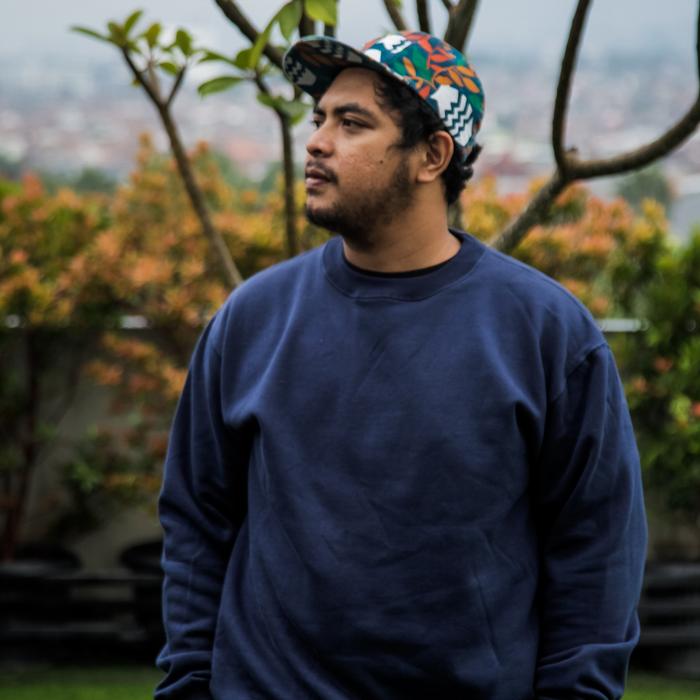 Merchcons Crewneck - Navyblue