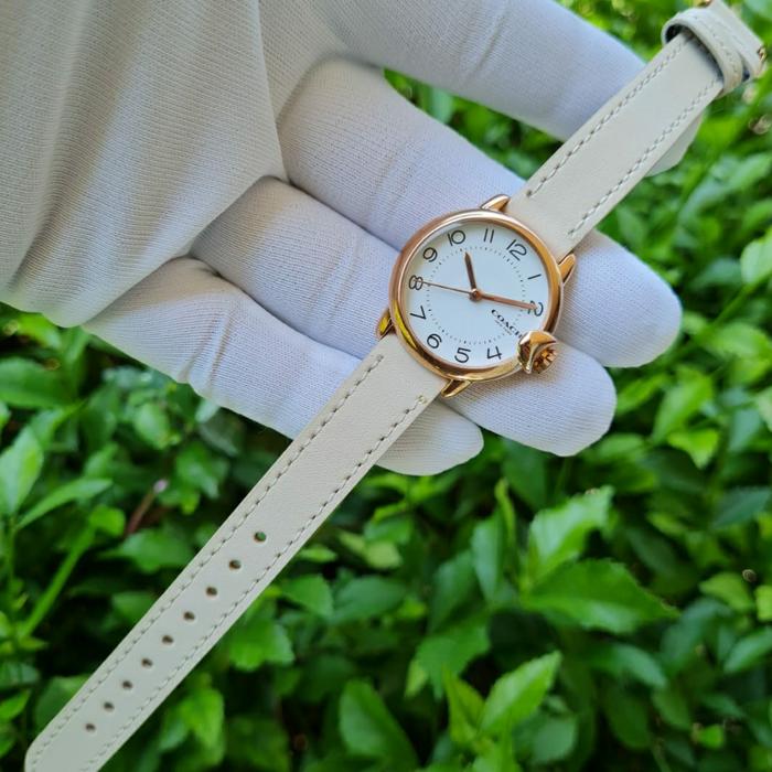 Jam Tangan Wanita Merek Coach Flower Knop Leather 28mm Original