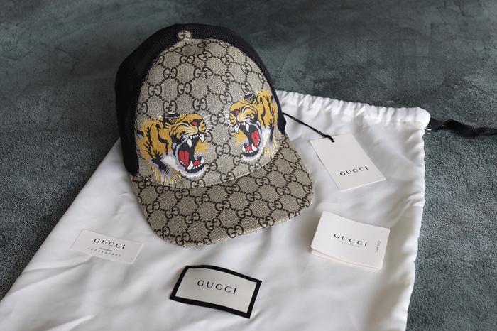 GUCCI Baseball Cap Topi Tiger in Beige Ebony