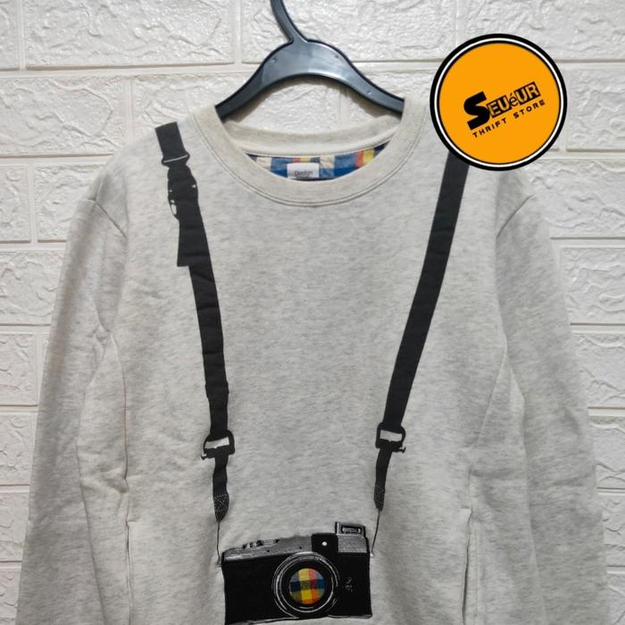 Sweater crewneck design tshirt grapich preloved/thrift