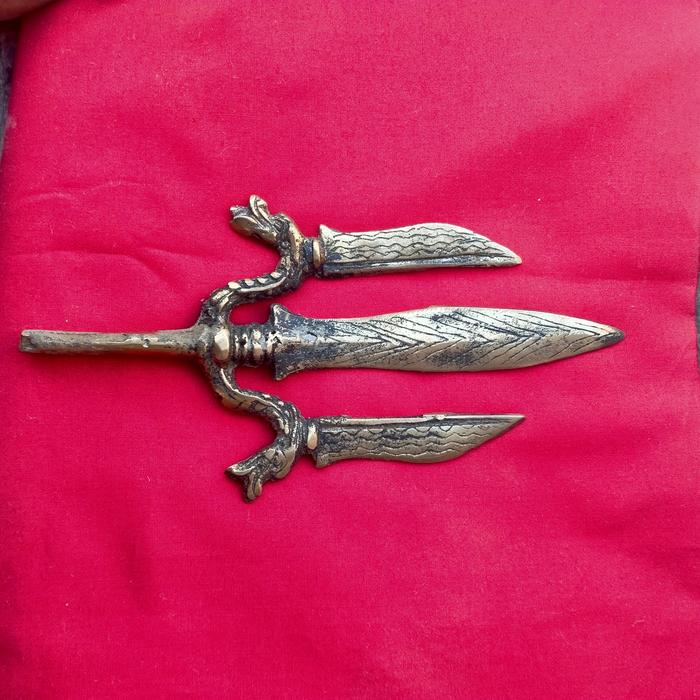 Tombak kuningan naga kembar trisula antik unik