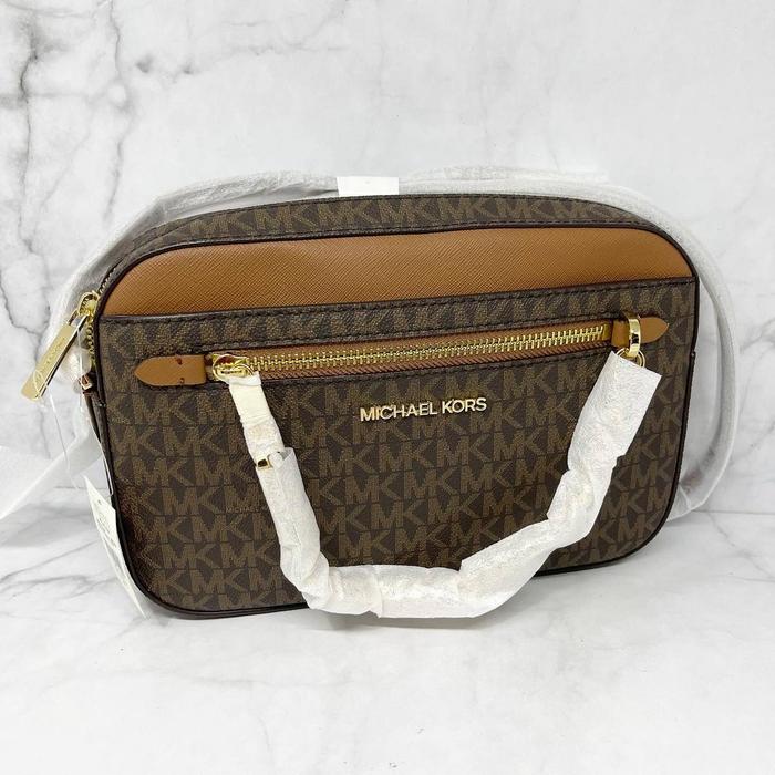 TAS MK JET SET ITEM LARGE EW ZIP CHAIN CROSSBODY SIGN BROWN