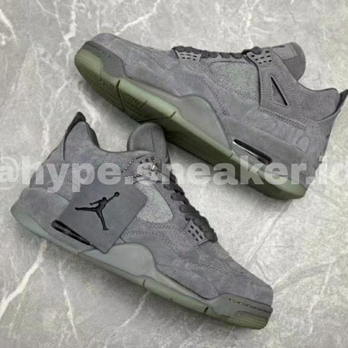 Nike Air Jordan 4 Retro Kaws Grey