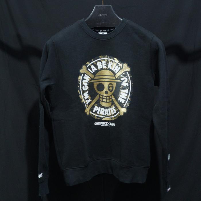 Sweater sweatshirt crewneck aape x one piece original bekas