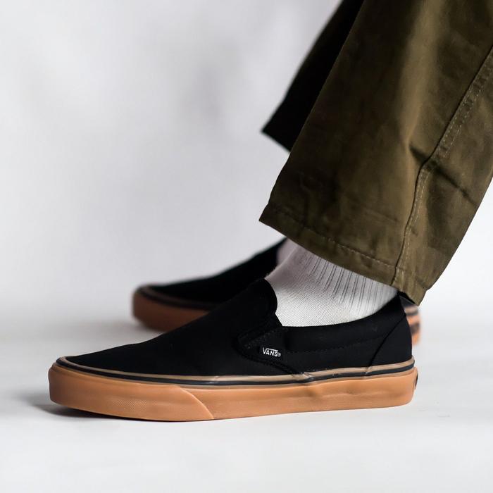Vans Slip On Classic Black Gum Original