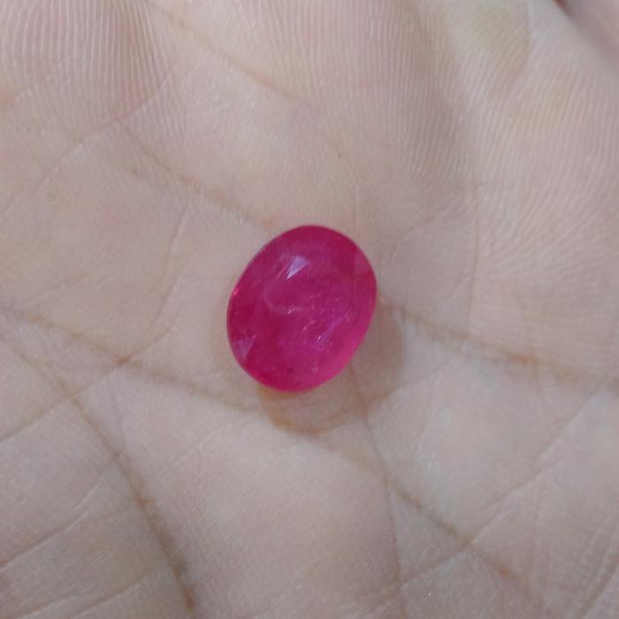 batu permata natural ruby